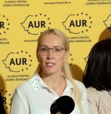 Ioana Ramona Bruynseels (AUR): Românii au ieșit în stradă pentru justiție, împotriva vaccinării obligatorii, acum se iese în stradă de FOAME. Aici ne-au adus ei, cei care au condus țara