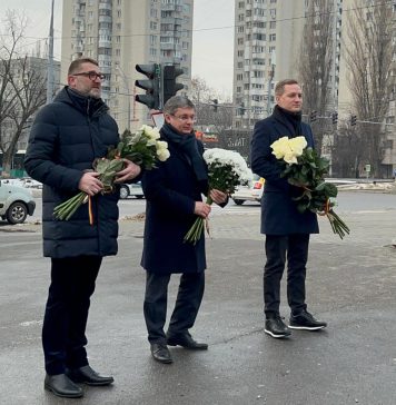 Secretarul de stat al DRRM, Adrian Dupu, împreună cu Igor Grosu, președintele Parlamentului Republicii Moldova, omagiu domnitorului Alexandru Ioan Cuza