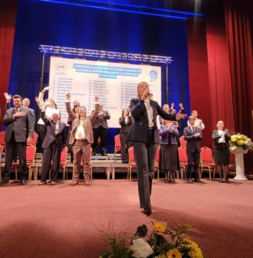 Ramona Ioana Bruynseels, la lansarea candidaților AUR la Drobeta Turnu Severin: “Parlamentul European este acum un vehicul al globaliștilor pe care trebuie să îl echilibrăm”.