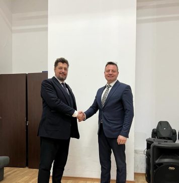 Daniel Gheba (AUR), la lansarea candidaților partidului AUR pentru Parlamentul European, la Mehedinți: Avem nevoie să începem să mai și clădim înainte de a se distruge totul. Avem nevoie de repere fundamentate în moralitate creștină și identitate națională