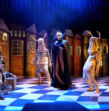 Spectacolele Revolta poveştilor şi Lampio și grăuntele de lumina revin în februarie la Teatrul Stela Popescu