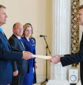 Opt ambasadori, primiţi de preşedintele Klaus Iohannis cu ocazia prezentării scrisorilor de acreditare