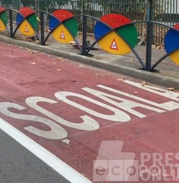 USR cere Guvernului Ciolacu să taie de la speciali și să dea banii pentru transport școlar