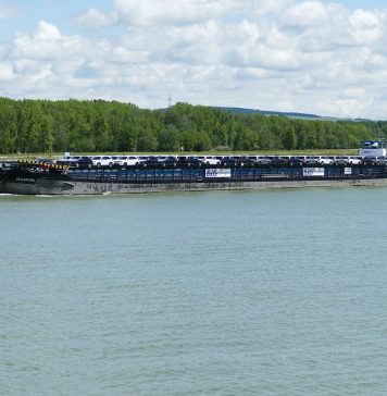 Navă încărcată cu îngrăşământ cu azot, scufundată în Dunăre. „Am putea avea efecte până în vară”, spun specialiștii