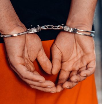 Bărbat din Ilfov, arestat preventiv pentru camătă şi şantaj