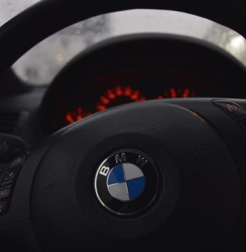 STUDIU/ Mașinile BMW din România sunt cele mai avariate