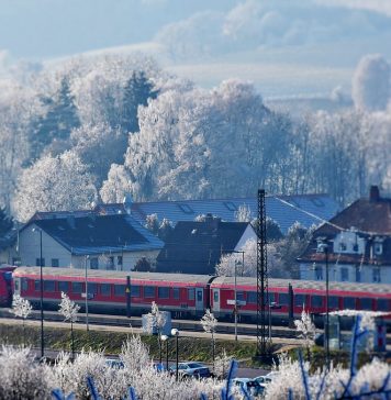CFR Călători: Circulaţia trenurilor se desfăşoară în condiţii de iarnă