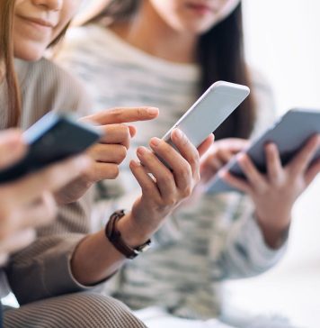 (P) Dependența de tehnologie a copiilor și adolescenților