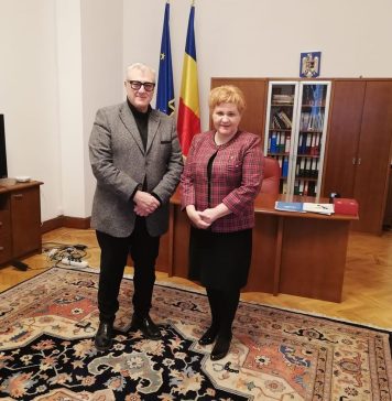 Oana Marciana Ozmen (PNL): Am primit la Parlament vizita Excelenței Sale, domnul Roberto Musneci, Ambasadorul Ordinului Suveran de Malta în România