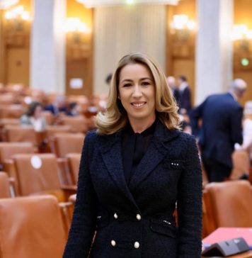 Alexandra Presură (PSD): Sunt onorată de încrederea acordată de colegii mei parlamentari, care m-au reconfirmat în funcția de secretar al Camerei Deputaților