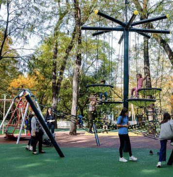 15 locuri de joacă şi de fitness din parcurile bucureștene vor fi înlocuite complet anul acesta