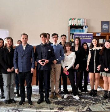 Secretarul de stat Adrian Dupu, întâlnire constructivă cu tinerii din cadrul Asociației Tinerilor Diplomați din Moldova