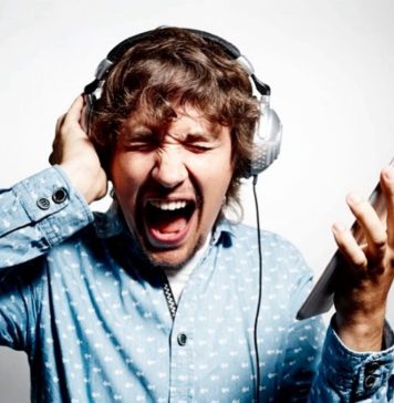 Prima ediție a Galei Premiilor Muzicale „Bomboana pe colivă”, pe 1 aprilie. Vor fi premiate cele mai proaste melodii și prestații artistice