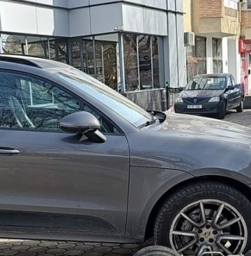 Un gard din fier și beton ridicat ilegal în Sectorul 1 a fost demolat