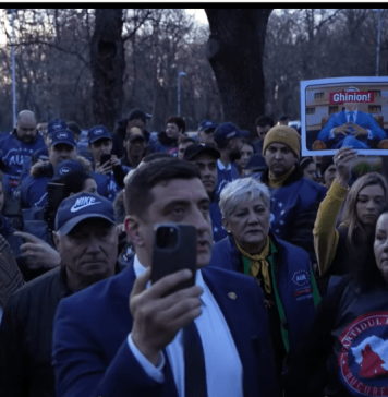 AUR a protestat public față de risipirea banului public de PSD și PNL în beneficiul lui Klaus Werner Iohannis!