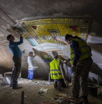 FOTO Icoană de peste 150 de metri pătrați, în turla principală a Catedralei Naționale. Realizarea mozaicului a durat peste 6 luni