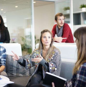 (P) Top 5 competențe esențiale învățate într-un curs de inspector resurse umane și cum le aplici cu succes