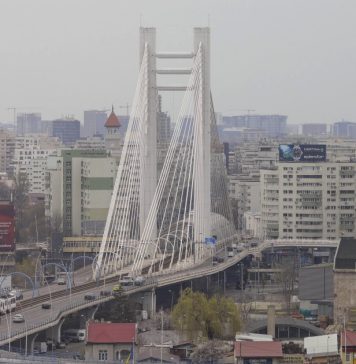 Vreme deosebit de caldă în Bucureşti în aceste zile