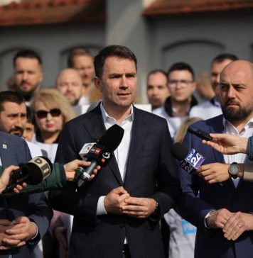 Liderii Dreapta Unită au depus la Cotroceni solicitarea oficială prin care îi cer președintelui Iohannis să convoace referendum pentru eliminarea pensiilor speciale