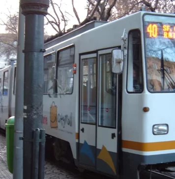 Linia de tramvai 40 se modifică în acest weekend. Călătorii au la dispoziție o linie navetă de autobuz