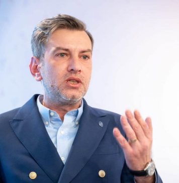 Cristian Vasilcoiu ( Ministerul Muncii): Unele meserii vor dispărea, dar noi nu vedem în asta o tragedie, pentru că prin evoluţia tehnologică munca noastră se va uşura şi va fi mai bine plătită