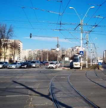 Bărbaţi arestaţi preventiv după ce au furat şinele de pe linia unui tramvai din Bucureşti / Cei doi sunt principalii suspecţi şi în alte furturi