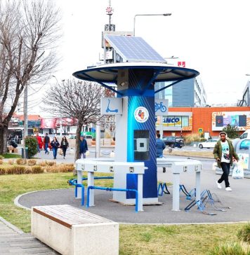 Telefonul, trotineta sau bicicleta electrică pot fi alimentate folosind energie verde, la Piața Sudului
