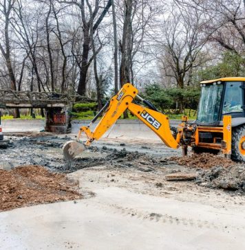 Începe reabilitarea aleilor din Parcul Cișmigiu și se schimbă mobilierul disturs