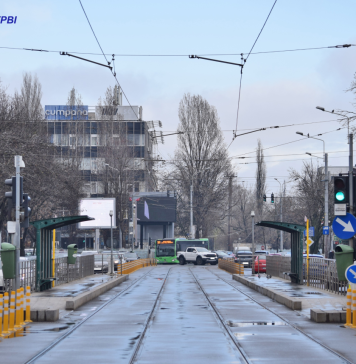 De sâmbătă, autobuzele de pe șase linii vor circula pe calea de rulare a tramvaielor de pe Bd. Aerogării