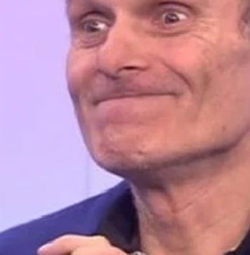 CTP, ironic: „Iohannis se autopropune „în forță” la șefia NATO, așa cum Firea se autopropune „în forță” ca candidată PSD la Primăria Capitalei. Cu tot atâtea șanse de câștig!”