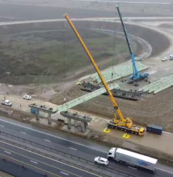 Autostrada București Sud: Începe montarea grinzilor pasajului de la nodul dintre A0 și A1 / VIDEO