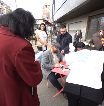 Cristian Popescu Piedone: La măsuța mea cea mică, îmi adun semnăturile ca o furnică!