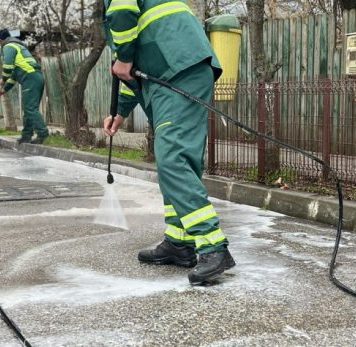 A început curățenia de primăvară în Sectorul 1