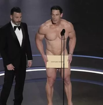 VIDEO John Cena a urcat în pielea goală pe scena galei Oscar, ca să anunțe premiul pentru costume