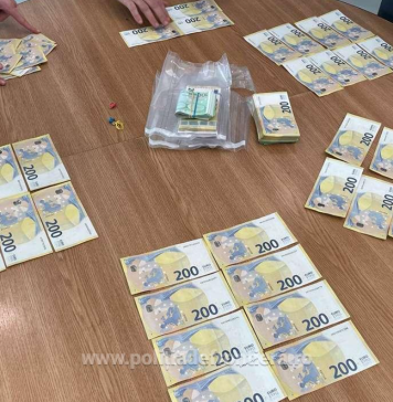 Peste 200.000 euro descoperiţi în bagajul de cală al unui bărbat, la Aeroportul Henri Coandă