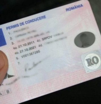 Proiect USR: Instituţiile statului ar putea fi obligate să anunţe cetăţenii înainte să le expire cărţile de identitate, paşaportul şi permisul de conducere