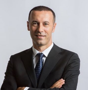 Iulian Dumitrescu, cercetat penal pentru corupţie, este susţinut de PNL Prahova pentru preşedinţia Consiliului Judeţean