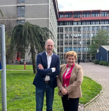 Oana Marciana Ozmen (PNL): Am avut o întâlnire productivă cu domnul Profesor Doctor Arjen Siegmann, cercetător asociat, profesor de muncă și gândire creștin-socială la Vrije Universiteit Amsterdam