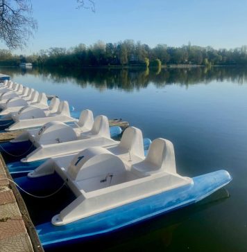 Nicuşor Dan: 25 de bărci şi 25 de hidrobiciclete, toate noi, ies la apă pe lacul Herăstrău începând de astăzi