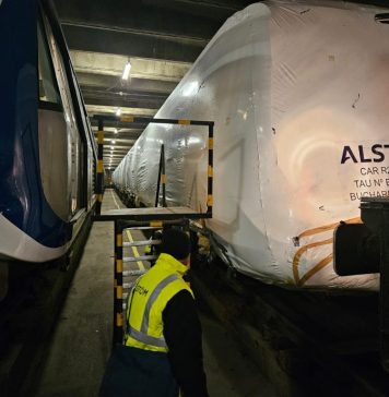 Primul tren Metropolis a sosit în Depoul Berceni al Metrorex – FOTO