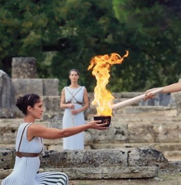 JO 2024: Flacăra olimpică a fost aprinsă la Olympia (Grecia)