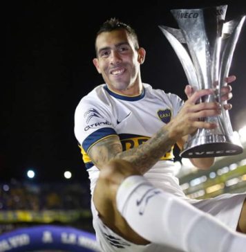 Fostul atacant argentinian Carlos Tevez a fost externat