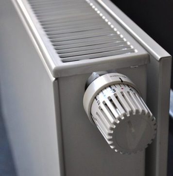 More than half of Romanians prefer central heating for their homes (survey)