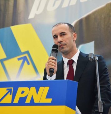 Iulian Dumitrescu (PNL), cercetat pentru corupţie, şi-a depus candidatura pentru un nou mandat de preşedinte al CJ Prahova