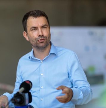 Drulă (USR): PSD şi PNL îşi împart ţara precum clanurile mafiote din Narcos, „zona aceea e a ta, zona asta e a mea, tu faci trafic acolo, eu în partea cealaltă”