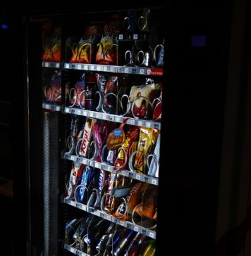 ANAF: Automatele comerciale trebuie să fie dotate cu aparate de marcat electronice fiscale