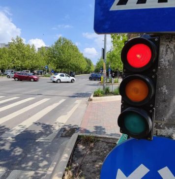 Noi intersecții care beneficiază de semaforizare inteligentă, în Bucureşti