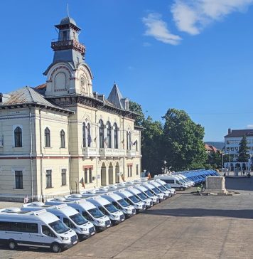 Președintele CJ Gorj: Au ajuns primele microbuze electrice școlare pentru localitățile din Gorj!