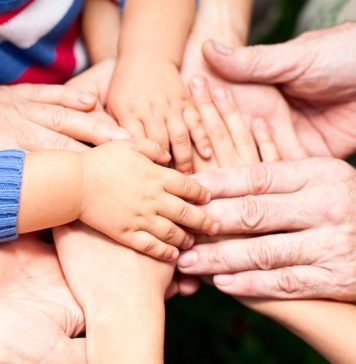 Nicolae Ciucă: Sărbătorim astăzi, de Ziua Internațională a Familiei, iubirea, alinarea, sprijinul necondiționat și liniștea pe care le găsim acasă, în familie