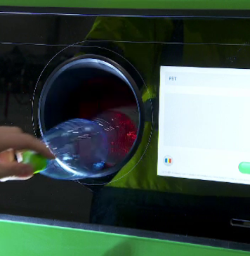 Un magazin din România îți dă 1 leu pe fiecare PET returnat, în loc de 50 de bani. Oferta expiră în două zile